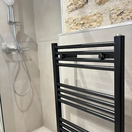 Urban Goncourt Hotel